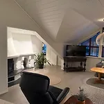 Beautiful And Modern House With 4 Bedrooms And 2 Bathrooms