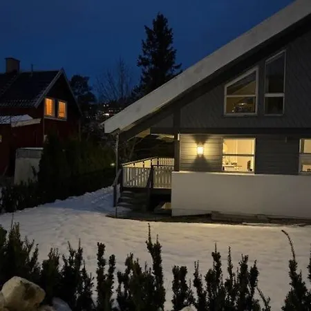 Villa Beautiful And Modern House With 4 Bedrooms And 2 Bathrooms Murvoll