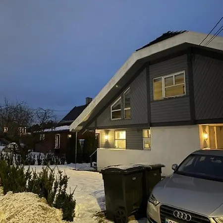 Beautiful And Modern House With 4 Bedrooms And 2 Bathrooms Villa