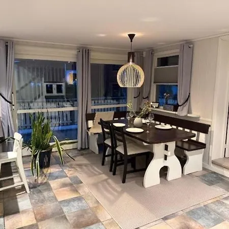 Villa Beautiful And Modern House With 4 Bedrooms And 2 Bathrooms Myrvoll