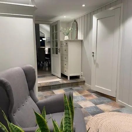 Beautiful And Modern House With 4 Bedrooms And 2 Bathrooms Villa