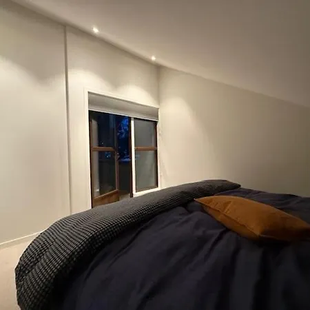 Beautiful And Modern House With 4 Bedrooms And 2 Bathrooms