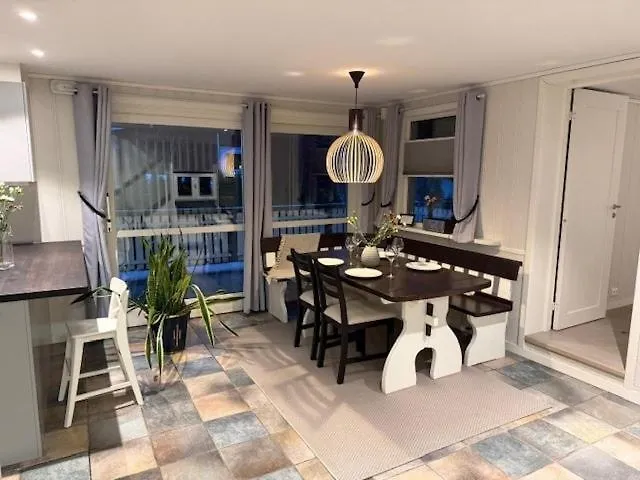 Villa Beautiful And Modern House With 4 Bedrooms And 2 Bathrooms Murvoll
